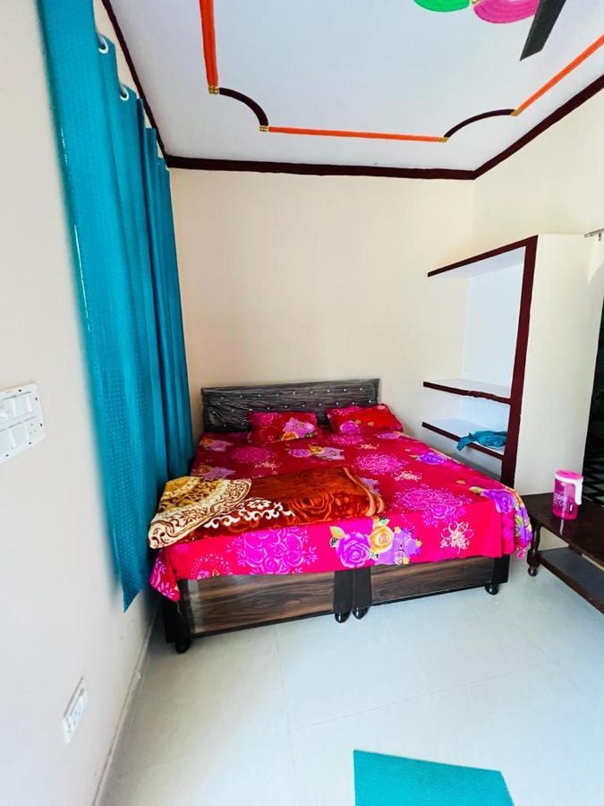 Gayatri Homestay Rudraprayag ภายนอก รูปภาพ